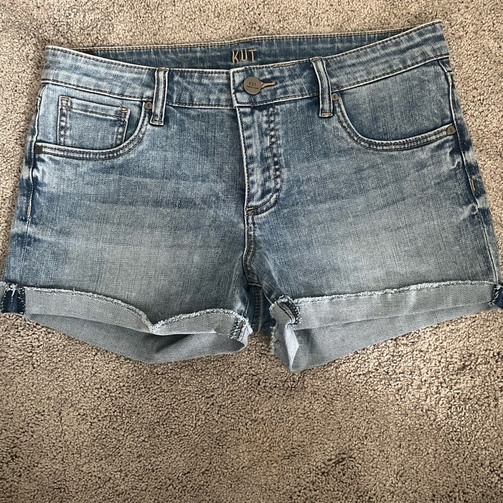 KUT women’s denim shorts size 8 EUC